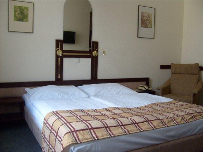 Acomodação com café da manhã  Continental Hotel-pension