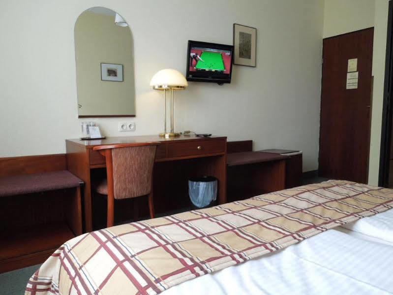 Acomodação com café da manhã  Continental Hotel-pension