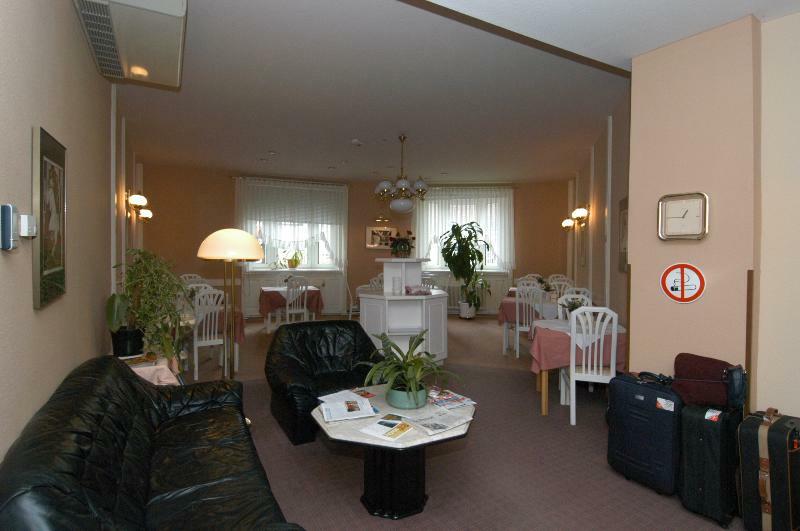 Continental Hotel-pension Acomodação com café da manhã  4*